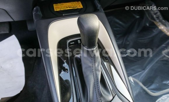 Acheter Import Voiture Toyota Corolla Blanc à Import - Dubai, East Mahé Acheter Import Voiture Toyota Corolla Blanc à Import - Dubai, East Mahé