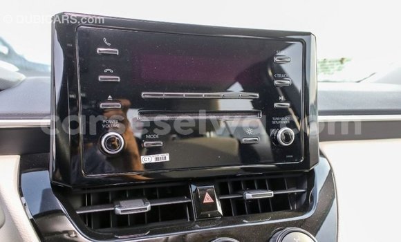 Acheter Import Voiture Toyota Corolla Blanc à Import - Dubai, East Mahé Acheter Import Voiture Toyota Corolla Blanc à Import - Dubai, East Mahé