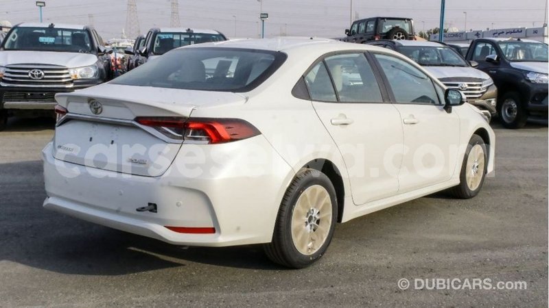 Big with watermark toyota corolla east mahe import dubai 6177