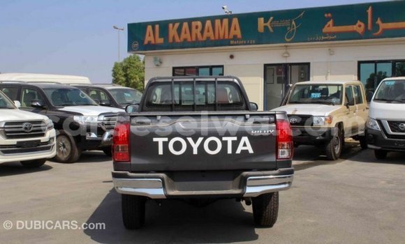 Acheter Import Voiture Toyota Hilux Autre à Import - Dubai, East Mahé Acheter Import Voiture Toyota Hilux Autre à Import - Dubai, East Mahé