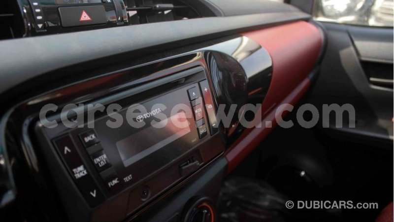 Big with watermark toyota hilux east mahe import dubai 6181