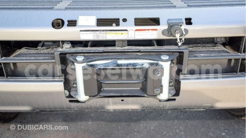 Big with watermark toyota land cruiser east mahe import dubai 6183