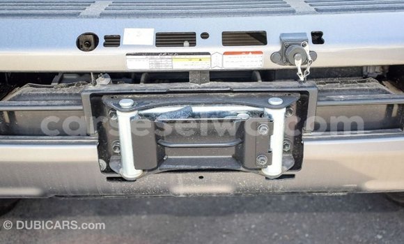 Acheter Import Voiture Toyota Land Cruiser Beige à Import - Dubai, East Mahé Acheter Import Voiture Toyota Land Cruiser Beige à Import - Dubai, East Mahé