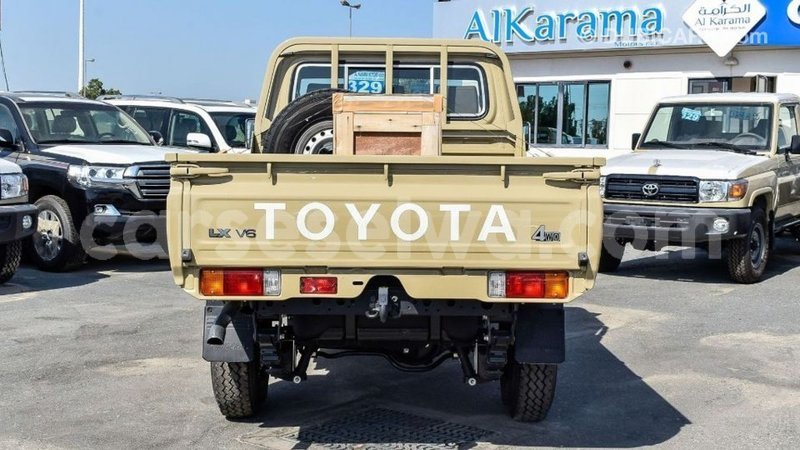 Big with watermark toyota land cruiser east mahe import dubai 6183