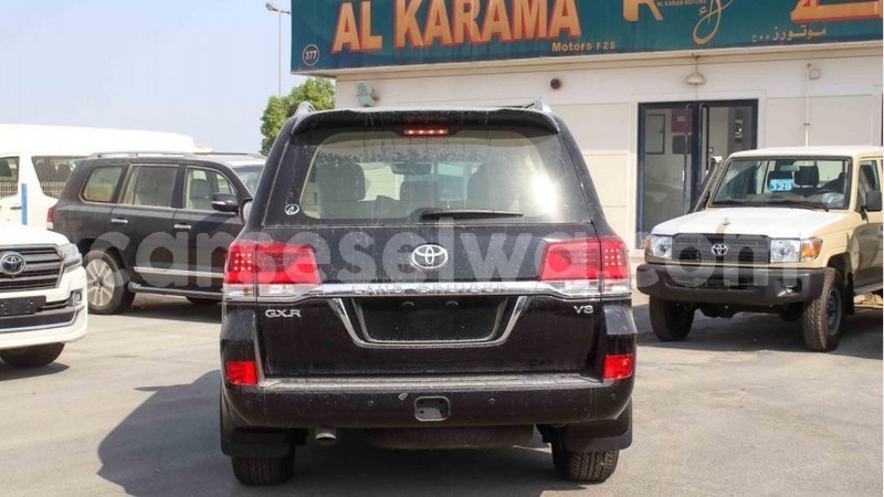 Big with watermark toyota land cruiser east mahe import dubai 6185