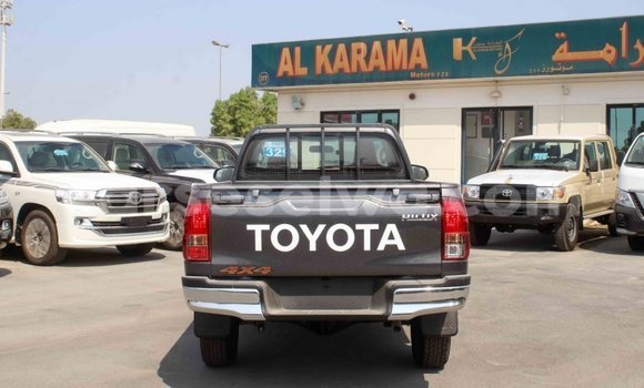 Acheter Import Voiture Toyota Hilux Autre à Import - Dubai, East Mahé Acheter Import Voiture Toyota Hilux Autre à Import - Dubai, East Mahé
