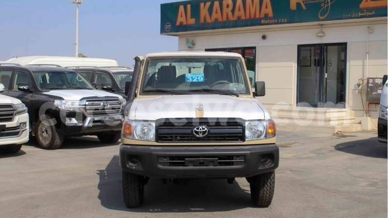 Big with watermark toyota land cruiser east mahe import dubai 6189