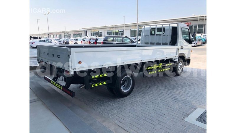 Big with watermark mitsubishi carisma east mahe import dubai 6190