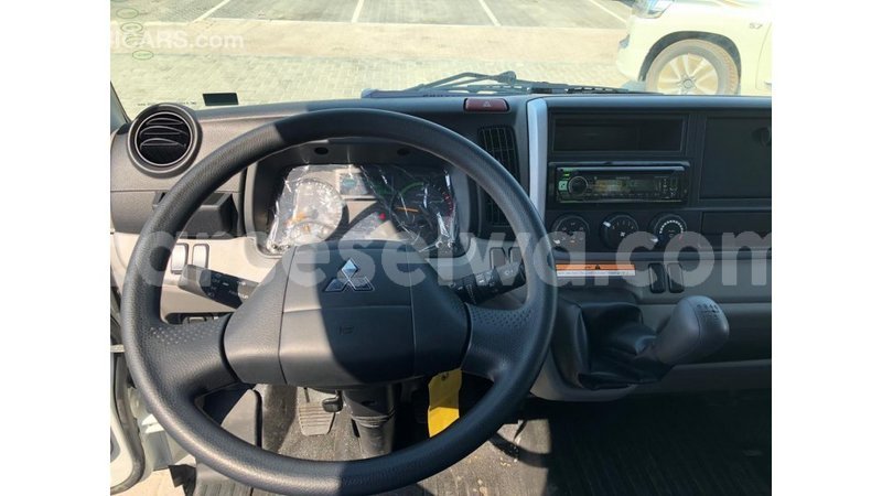 Big with watermark mitsubishi carisma east mahe import dubai 6191