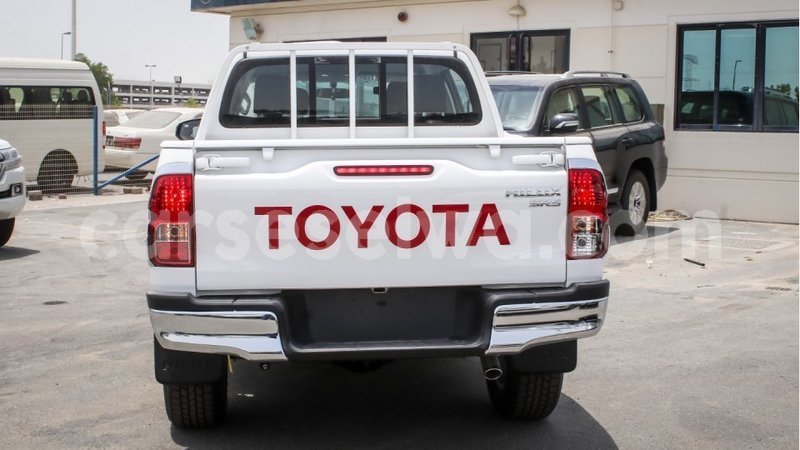 Big with watermark toyota hilux east mahe import dubai 6192