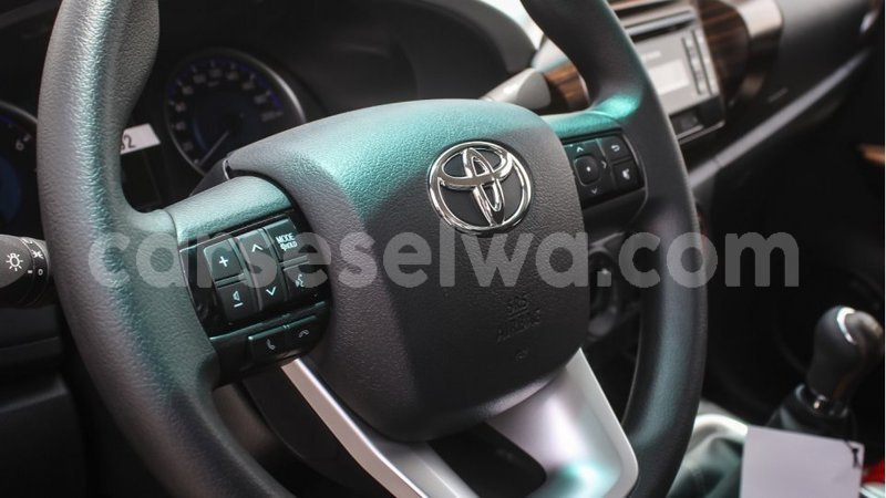 Big with watermark toyota hilux east mahe import dubai 6193