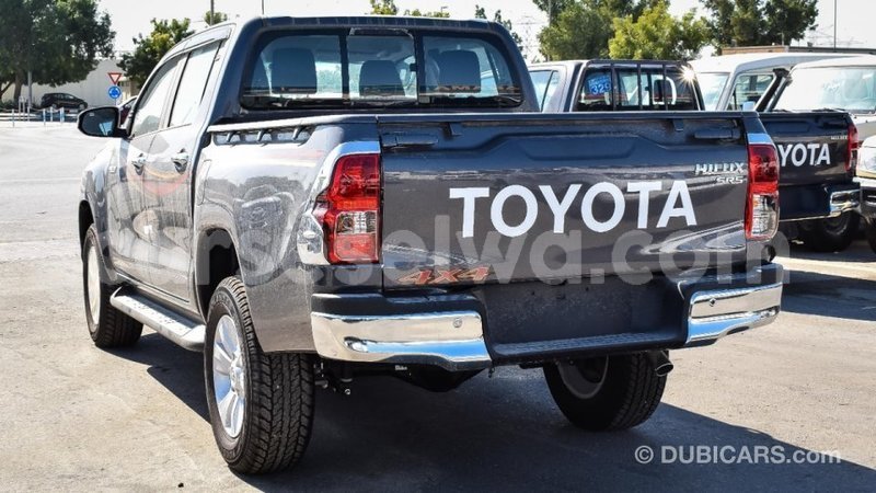 Big with watermark toyota hilux east mahe import dubai 6195