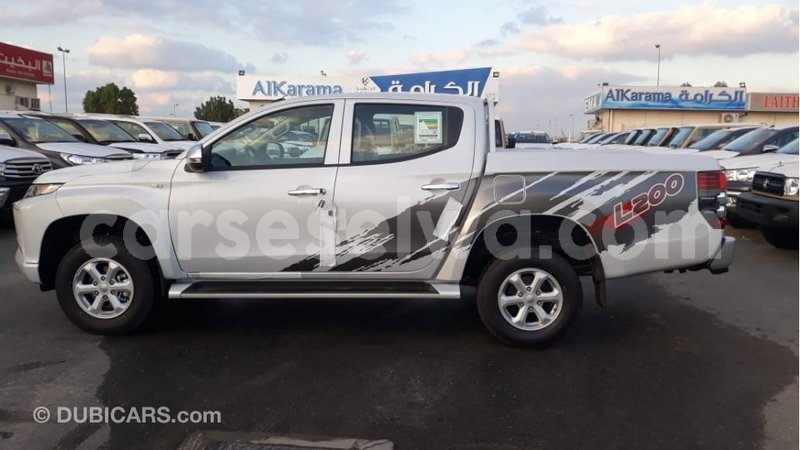 Big with watermark mitsubishi l200 east mahe import dubai 6198