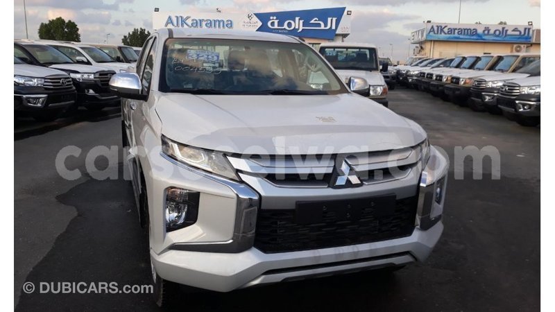 Big with watermark mitsubishi l200 east mahe import dubai 6198