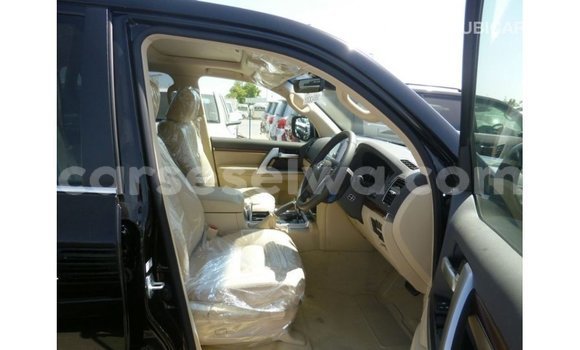 Buy Import Toyota Land Cruiser Black Car in Import - Dubai in East Mahé Buy Import Toyota Land Cruiser Black Car in Import - Dubai in East Mahé