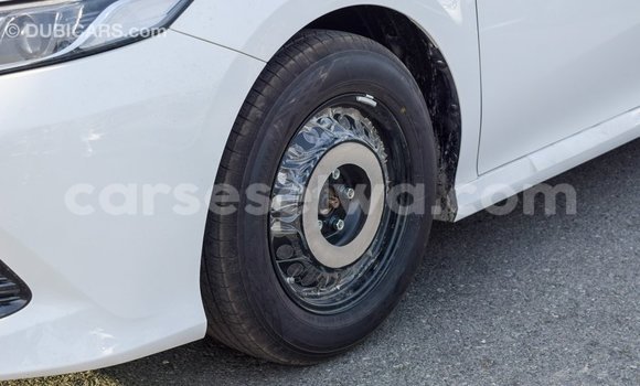 Acheter Import Voiture Toyota Camry Blanc à Import - Dubai, East Mahé Acheter Import Voiture Toyota Camry Blanc à Import - Dubai, East Mahé