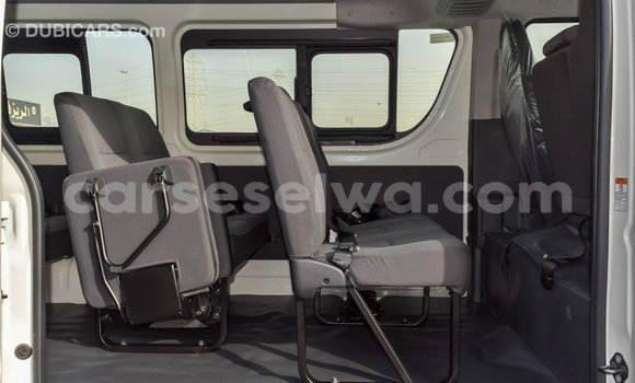 Buy Import Toyota Hiace White Car in Import - Dubai in East Mahé Buy Import Toyota Hiace White Car in Import - Dubai in East Mahé