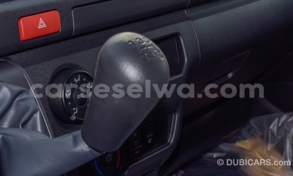 Buy Import Toyota Hiace White Car in Import - Dubai in East Mahé Buy Import Toyota Hiace White Car in Import - Dubai in East Mahé