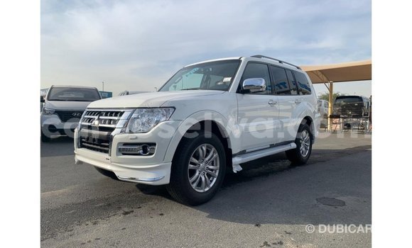 Buy Import Mitsubishi Pajero White Car in Import - Dubai in East Mahé Buy Import Mitsubishi Pajero White Car in Import - Dubai in East Mahé