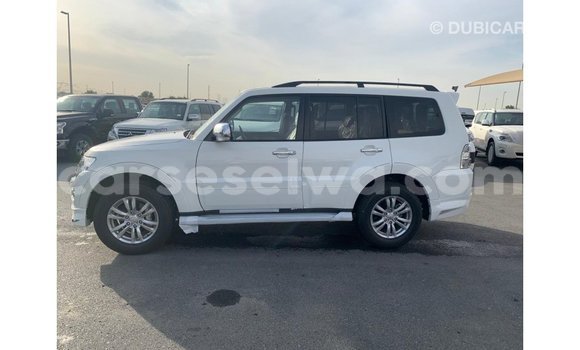 Buy Import Mitsubishi Pajero White Car in Import - Dubai in East Mahé Buy Import Mitsubishi Pajero White Car in Import - Dubai in East Mahé