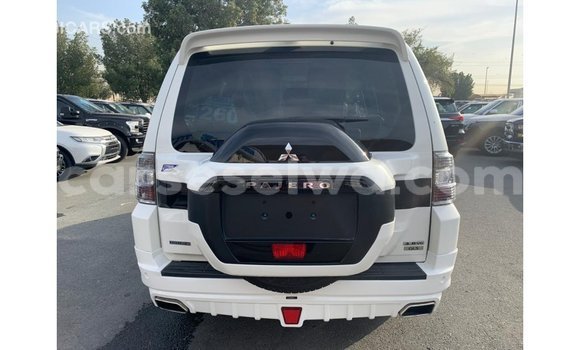 Buy Import Mitsubishi Pajero White Car in Import - Dubai in East Mahé Buy Import Mitsubishi Pajero White Car in Import - Dubai in East Mahé