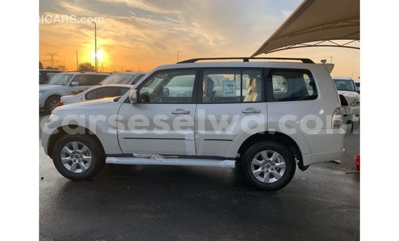 Buy Import Mitsubishi Pajero Black Car in Import - Dubai in East Mahé Buy Import Mitsubishi Pajero Black Car in Import - Dubai in East Mahé