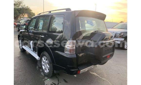 Buy Import Mitsubishi Pajero Black Car in Import - Dubai in East Mahé Buy Import Mitsubishi Pajero Black Car in Import - Dubai in East Mahé