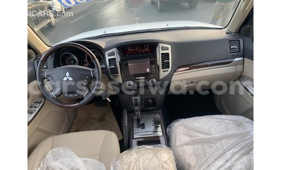 Buy Import Mitsubishi Pajero Black Car in Import - Dubai in East Mahé Buy Import Mitsubishi Pajero Black Car in Import - Dubai in East Mahé