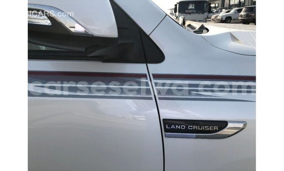 Buy Import Toyota Land Cruiser White Car in Import - Dubai in East Mahé Buy Import Toyota Land Cruiser White Car in Import - Dubai in East Mahé