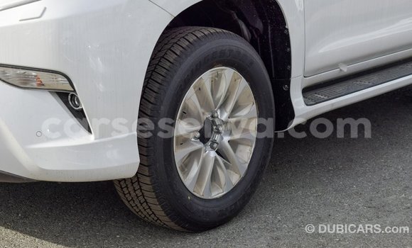 Acheter Import Voiture Lexus GX Blanc à Import - Dubai, East Mahé Acheter Import Voiture Lexus GX Blanc à Import - Dubai, East Mahé