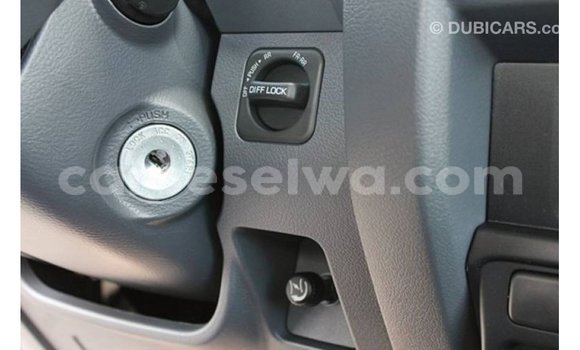 Buy Import Toyota Land Cruiser White Car in Import - Dubai in East Mahé Buy Import Toyota Land Cruiser White Car in Import - Dubai in East Mahé