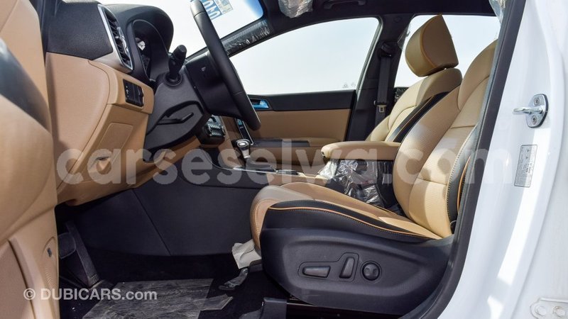 Big with watermark kia sportage east mahe import dubai 6236