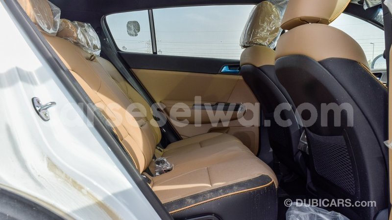 Big with watermark kia sportage east mahe import dubai 6236