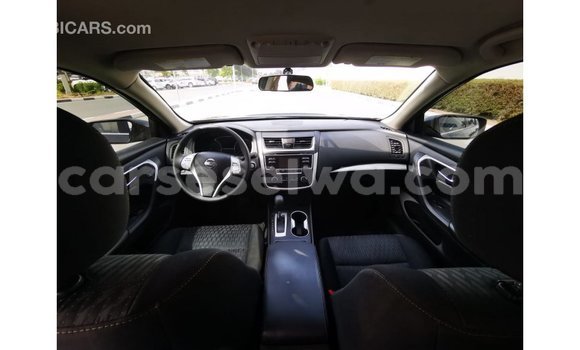 Acheter Import Voiture Nissan Altima Noir à Import - Dubai, East Mahé Acheter Import Voiture Nissan Altima Noir à Import - Dubai, East Mahé