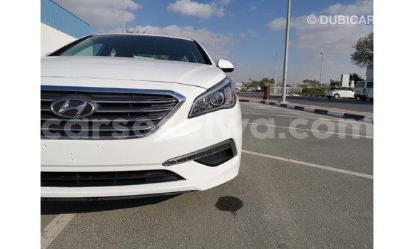 Acheter Import Voiture Hyundai Sonata Blanc à Import - Dubai, East Mahé Acheter Import Voiture Hyundai Sonata Blanc à Import - Dubai, East Mahé