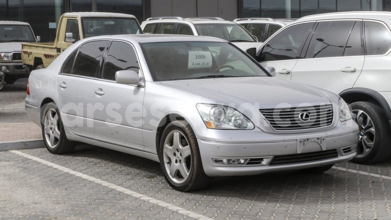 Big with watermark lexus ls east mahe import dubai 6242