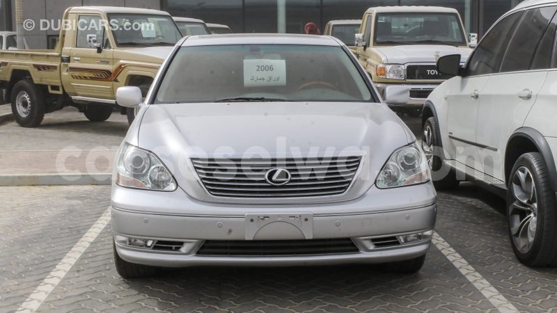 Big with watermark lexus ls east mahe import dubai 6242
