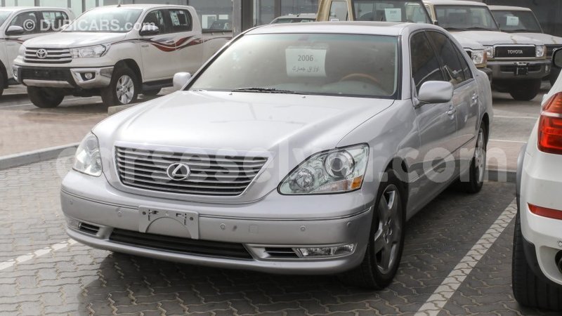 Big with watermark lexus ls east mahe import dubai 6242