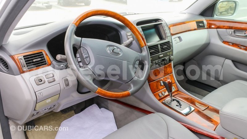 Big with watermark lexus ls east mahe import dubai 6242