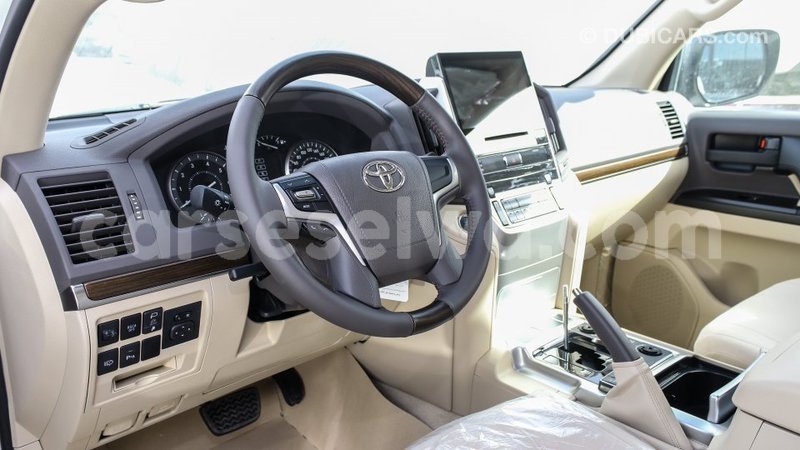 Big with watermark toyota land cruiser east mahe import dubai 6243