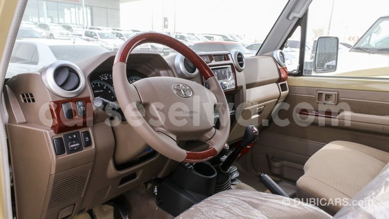 Big with watermark toyota land cruiser east mahe import dubai 6244