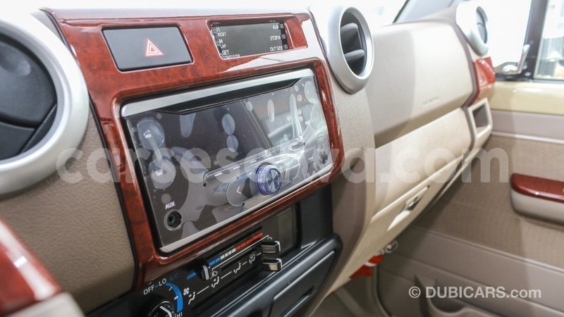 Big with watermark toyota land cruiser east mahe import dubai 6244