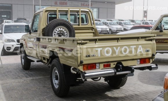 Buy Import Toyota Land Cruiser Beige Car in Import - Dubai in East Mahé Buy Import Toyota Land Cruiser Beige Car in Import - Dubai in East Mahé