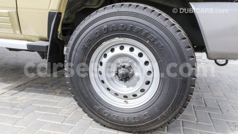 Big with watermark toyota land cruiser east mahe import dubai 6244
