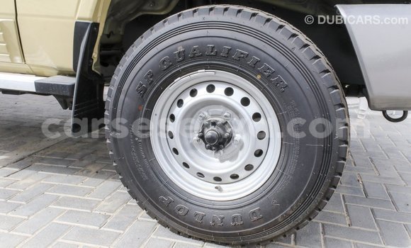 Buy Import Toyota Land Cruiser Beige Car in Import - Dubai in East Mahé Buy Import Toyota Land Cruiser Beige Car in Import - Dubai in East Mahé