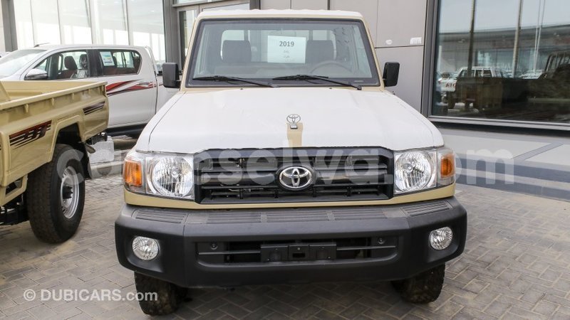Big with watermark toyota land cruiser east mahe import dubai 6246