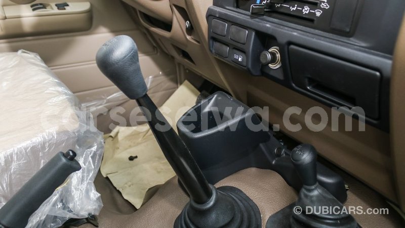 Big with watermark toyota land cruiser east mahe import dubai 6246