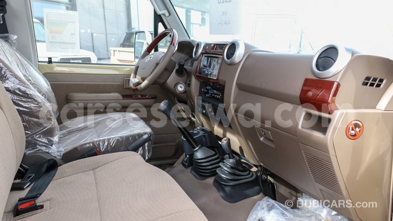 Big with watermark toyota land cruiser east mahe import dubai 6247