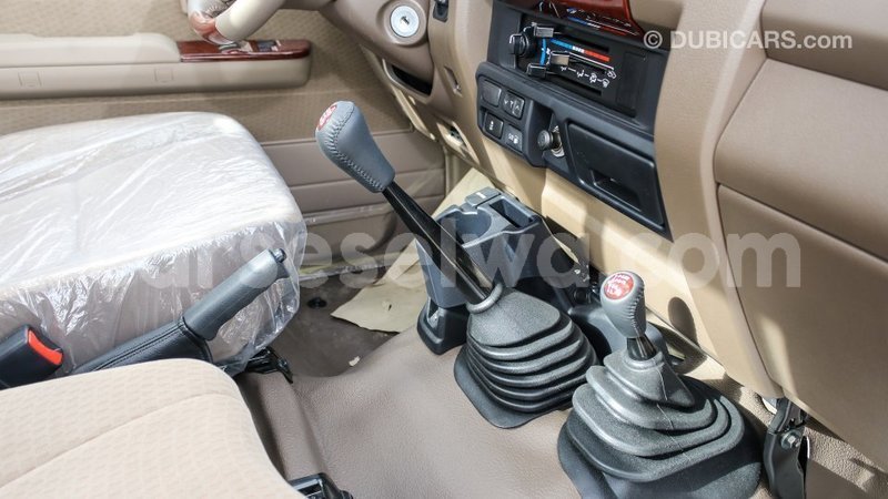 Big with watermark toyota land cruiser east mahe import dubai 6247