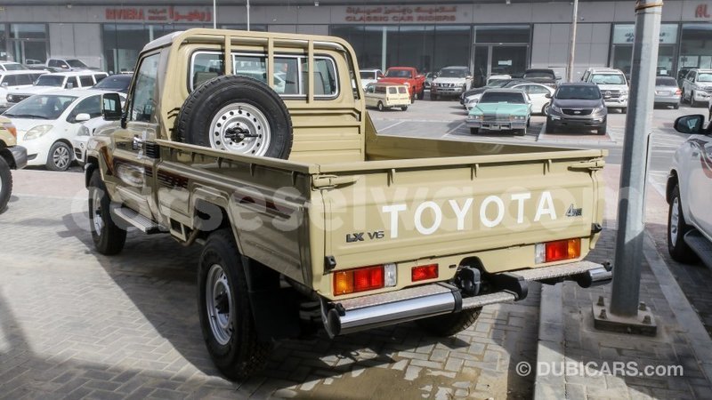 Big with watermark toyota land cruiser east mahe import dubai 6247